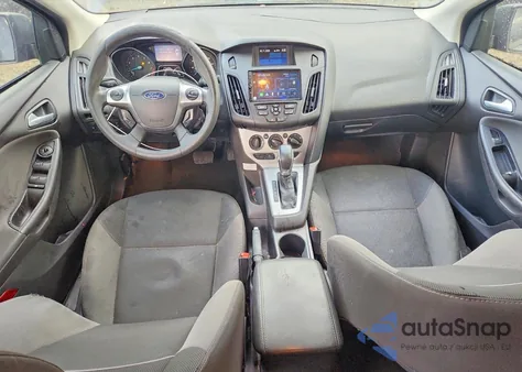 2013 Ford Focus Se z USA, uszkodzony, nr VIN 1FADP3F20DL343330